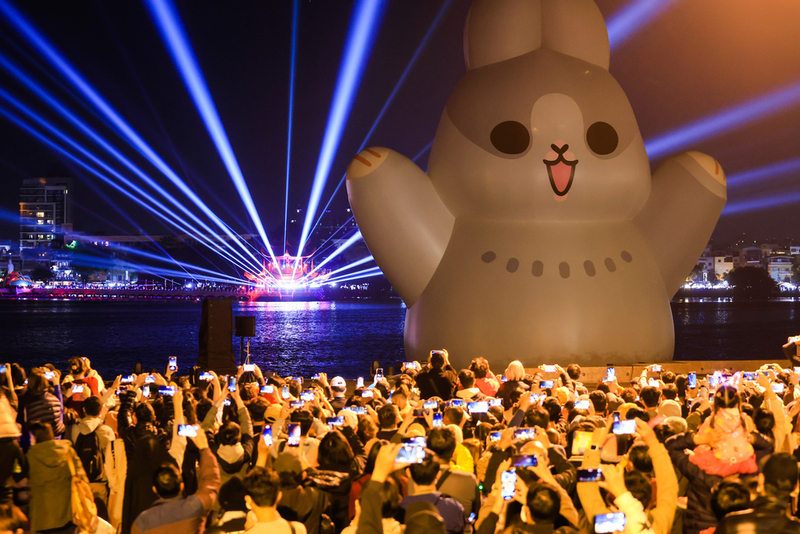 台灣味最濃燈會在高雄　高18米ㄇㄚˊ幾兔吸客10萬人次